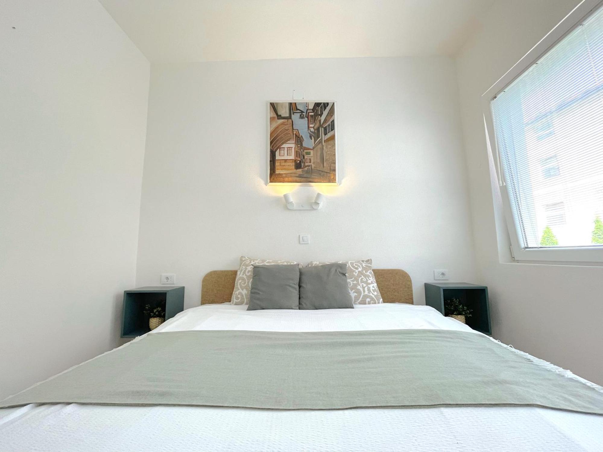 Makedonka Apartments โอครีด ภายนอก รูปภาพ