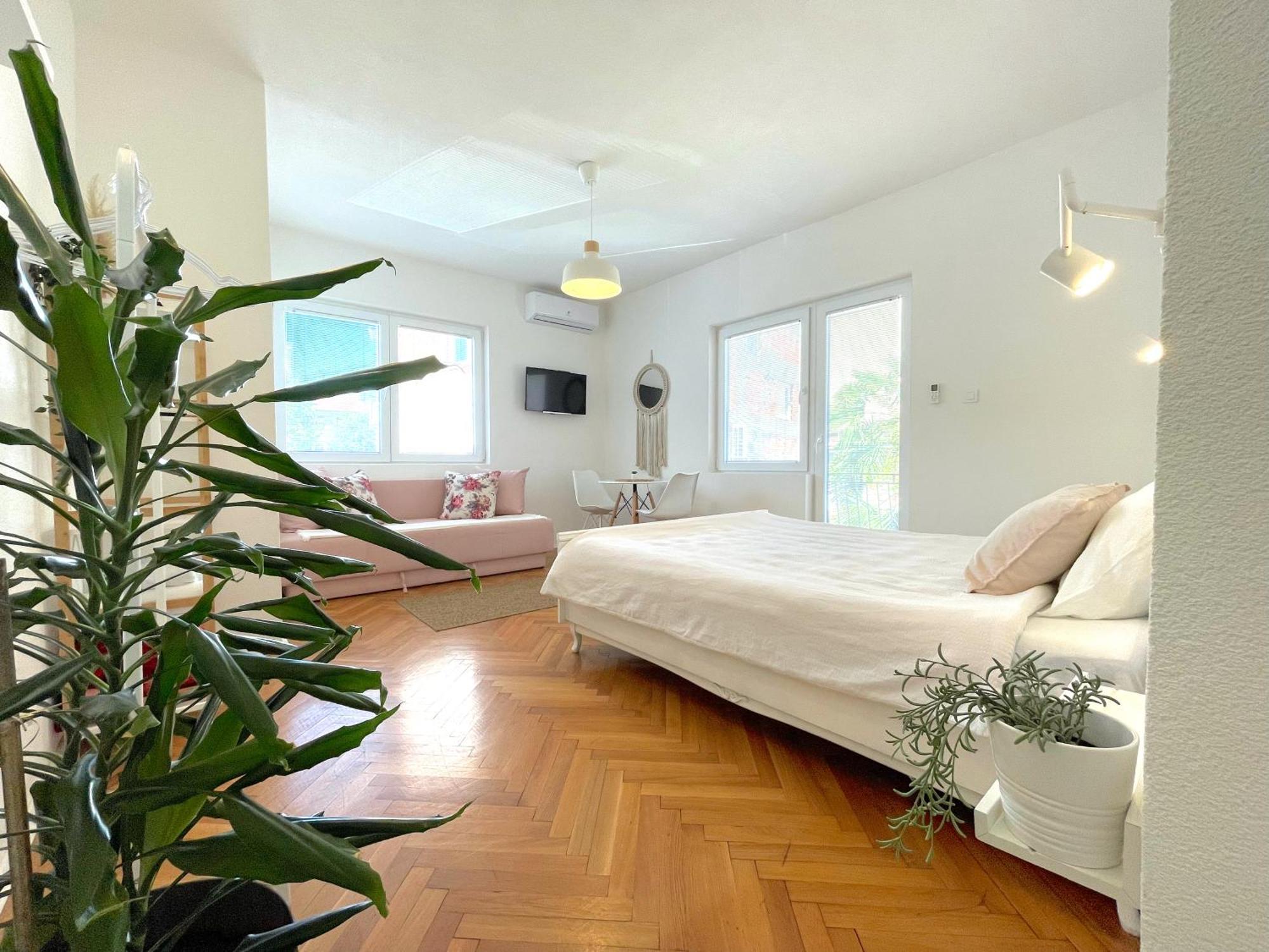 Makedonka Apartments โอครีด ภายนอก รูปภาพ